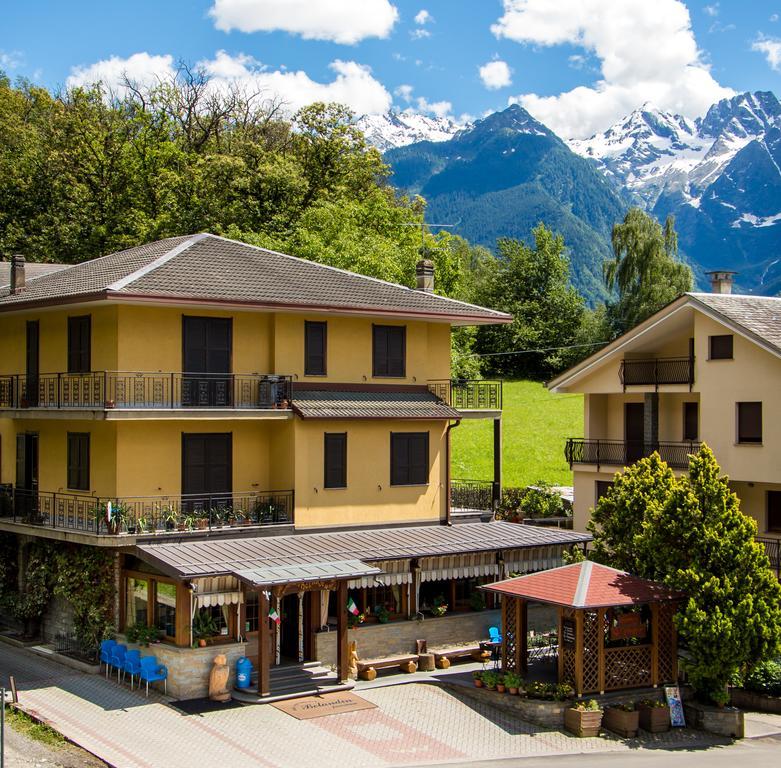 Belandin Ristorante Hotel Teglio Δωμάτιο φωτογραφία